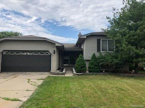 1647 Woodgate Dr - Photo 1