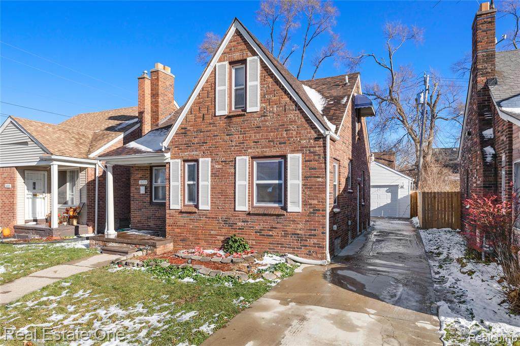 16880 Ferguson St - Photo 1