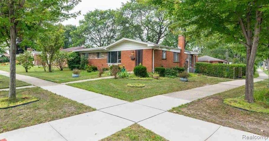 24483 Masch Ave - Photo 1