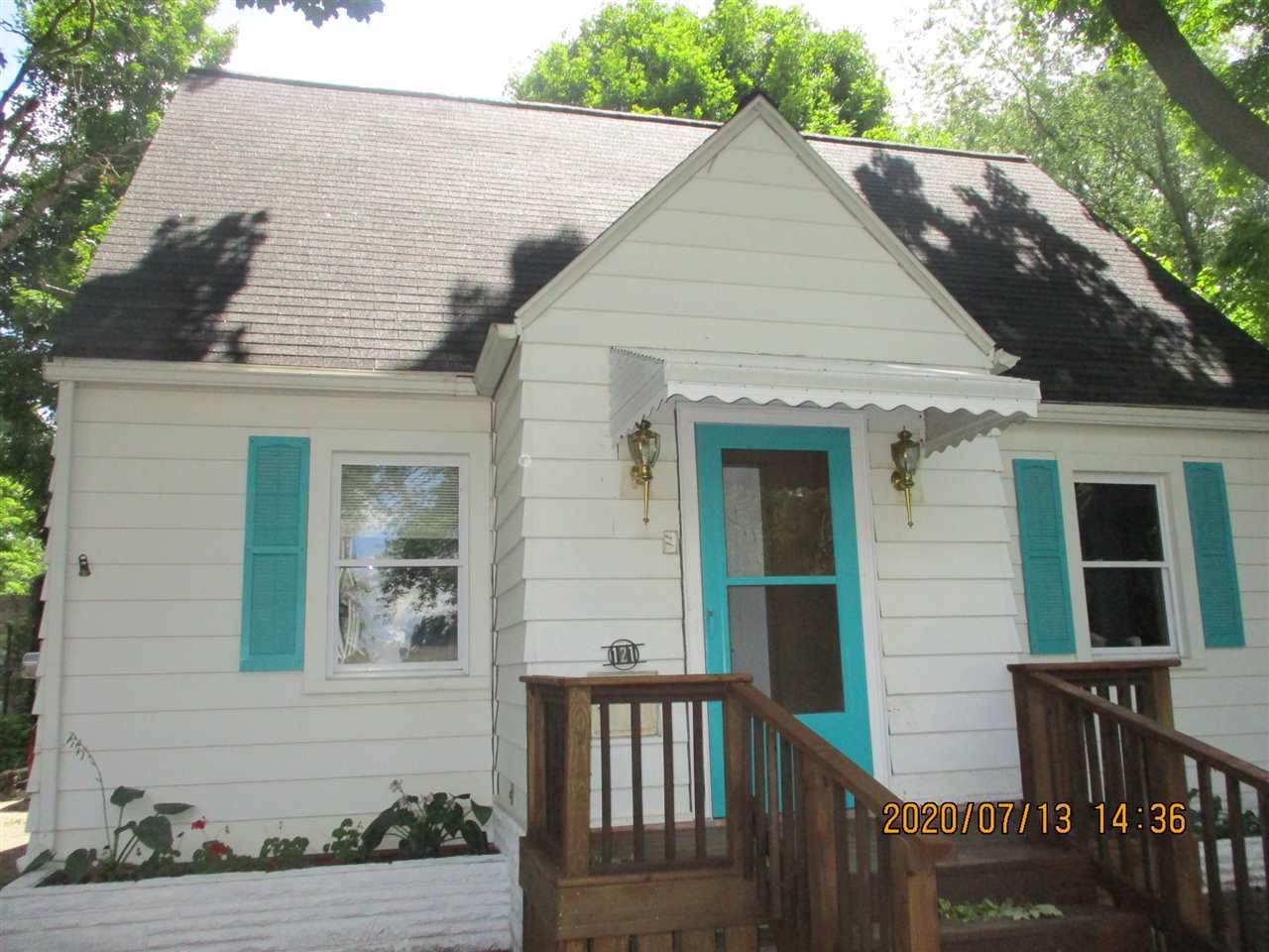 121 Hollis St - Photo 1