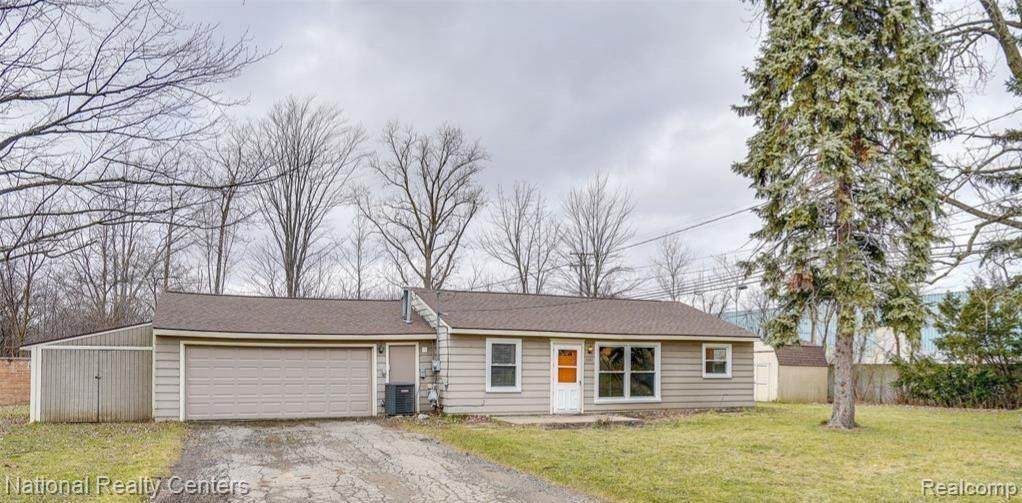 2880 Alexander Ave - Photo 1