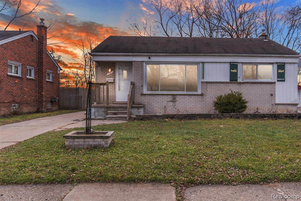 1960 Lexington Pkwy - Photo 1