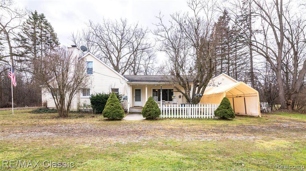 31791 Highview Ave - Photo 1