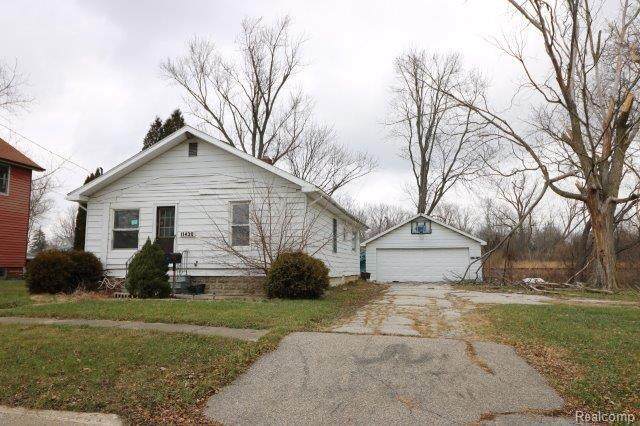 11430 Industrial St - Photo 1