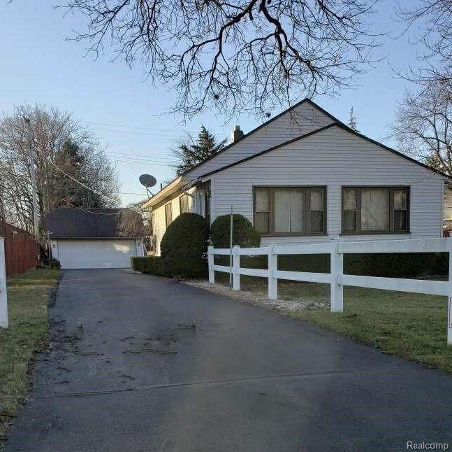 37521 Huron River Dr - Photo 1