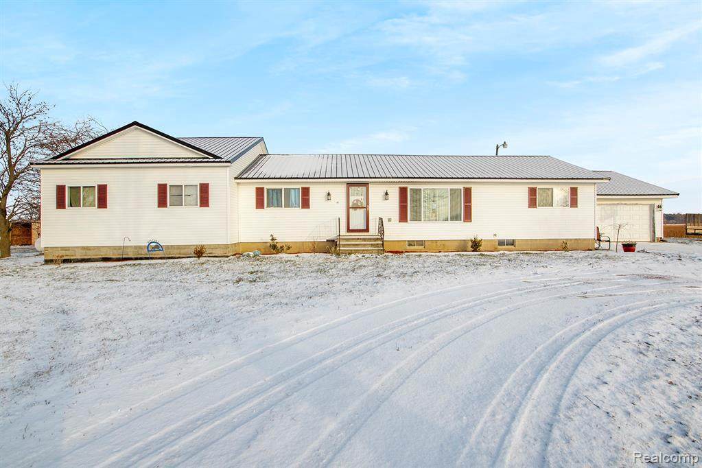 4521 Stone Rd - Photo 1