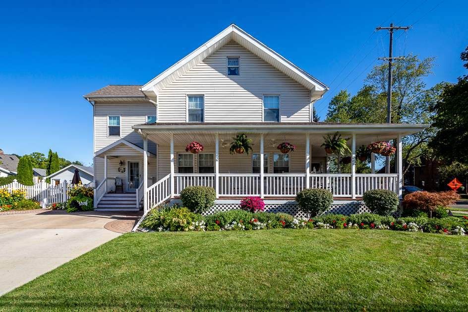 810 West Ave - Photo 1