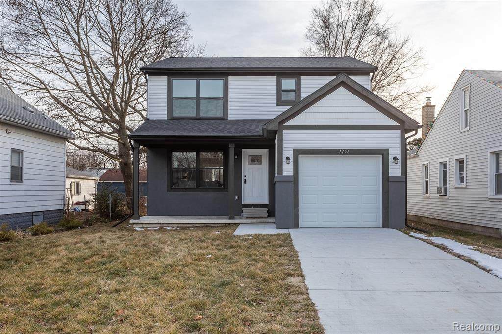 1456 Harry Ave - Photo 1