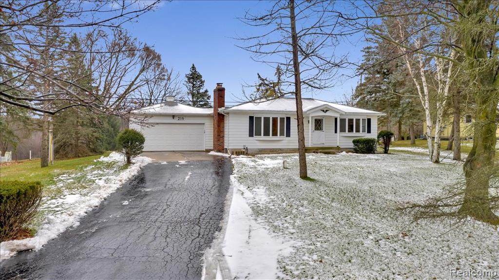 215 Grange Hall Rd - Photo 1