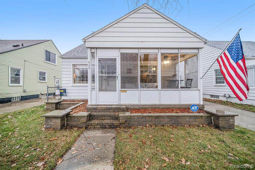 535 Campbell Rd - Photo 1
