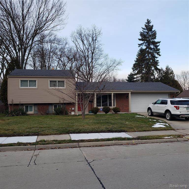 30420 Bock St - Photo 1