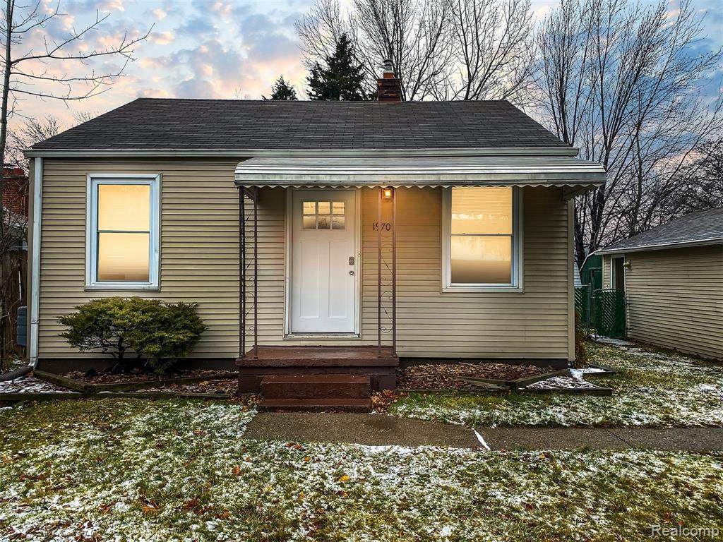 19701 Parkside St - Photo 1