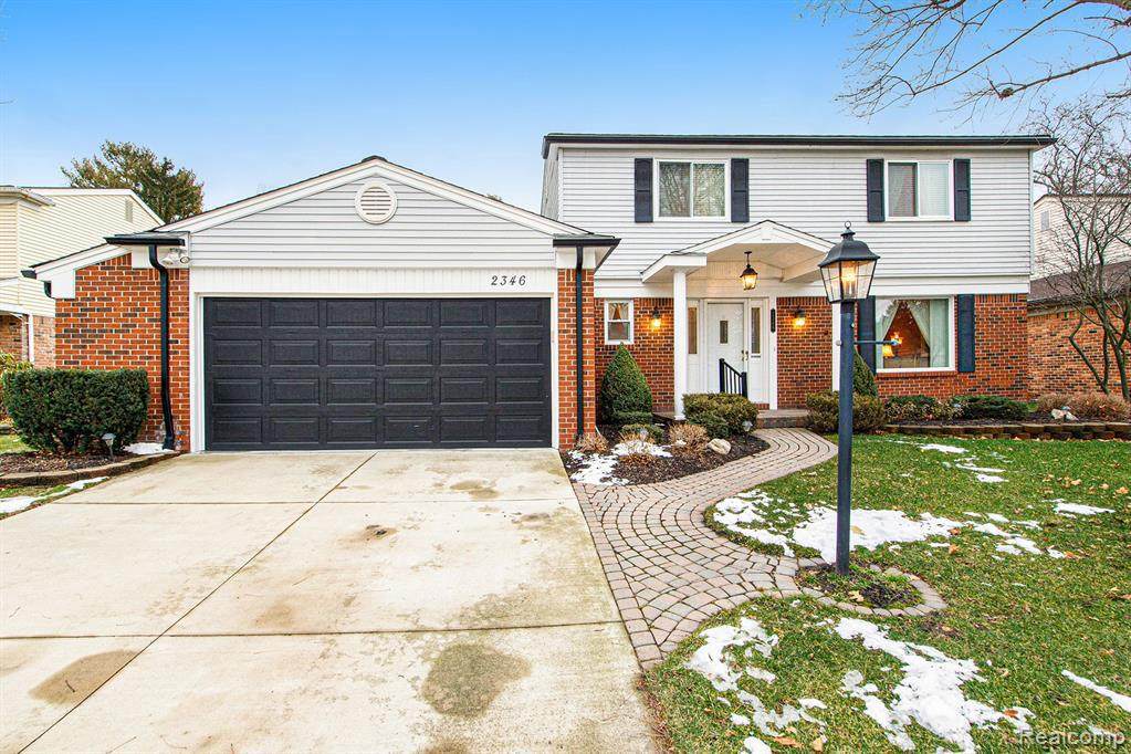 2346 Topaz Dr - Photo 1