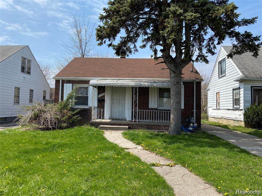 7375 Rosemont Ave - Photo 1