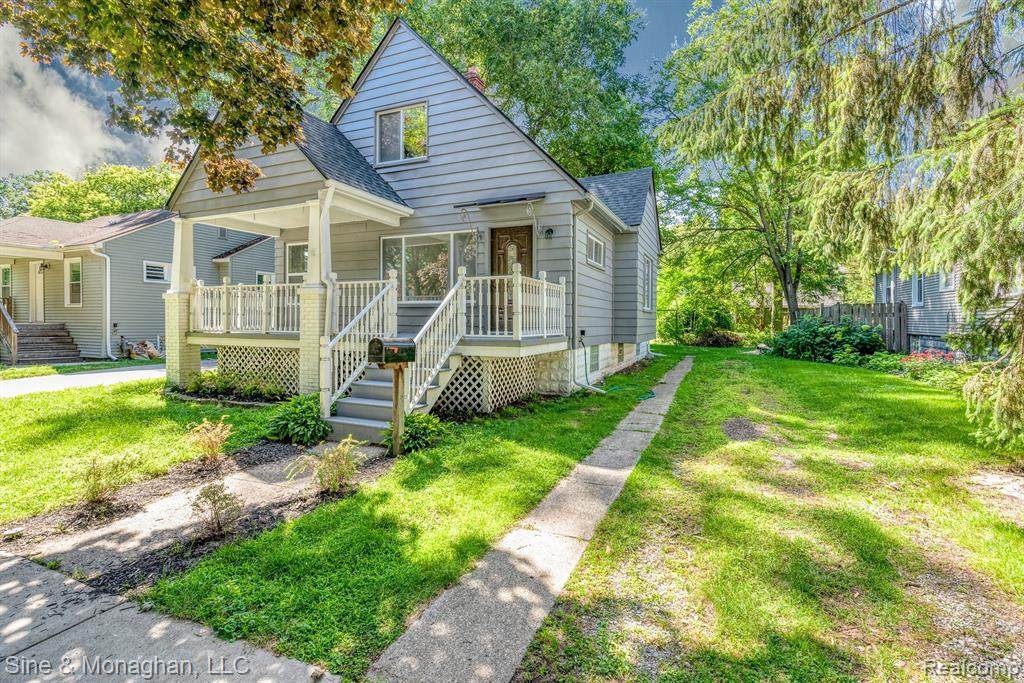 42 Maywood Ave - Photo 1