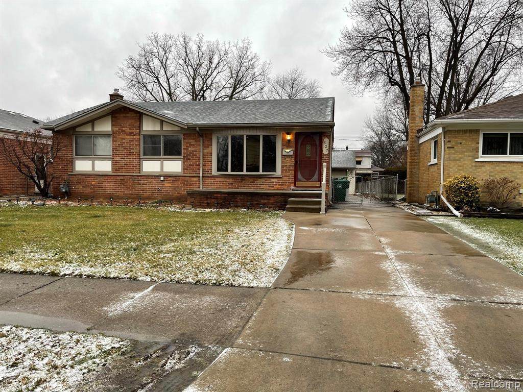 627 Helen St - Photo 1