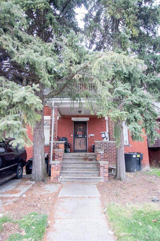649 Gladstone St - Photo 1