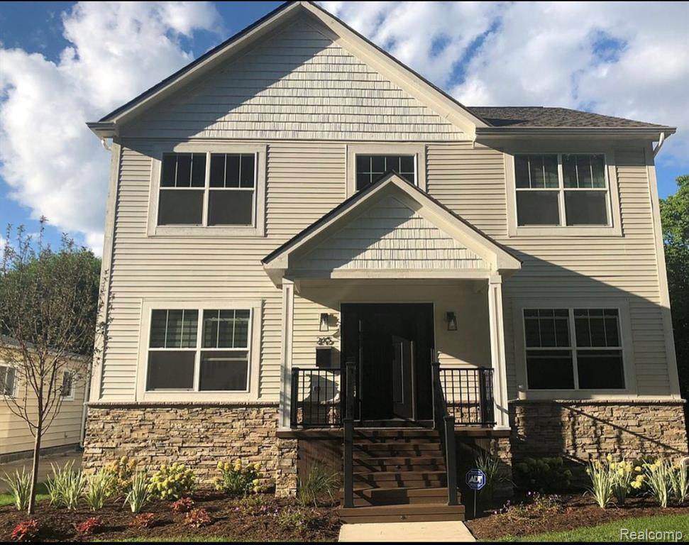 215 Detroit Ave - Photo 1