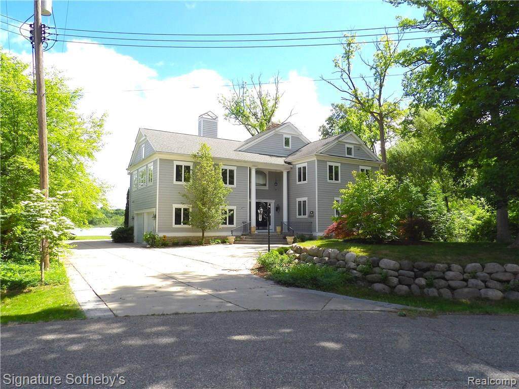 3423 Chickering Ln - Photo 1