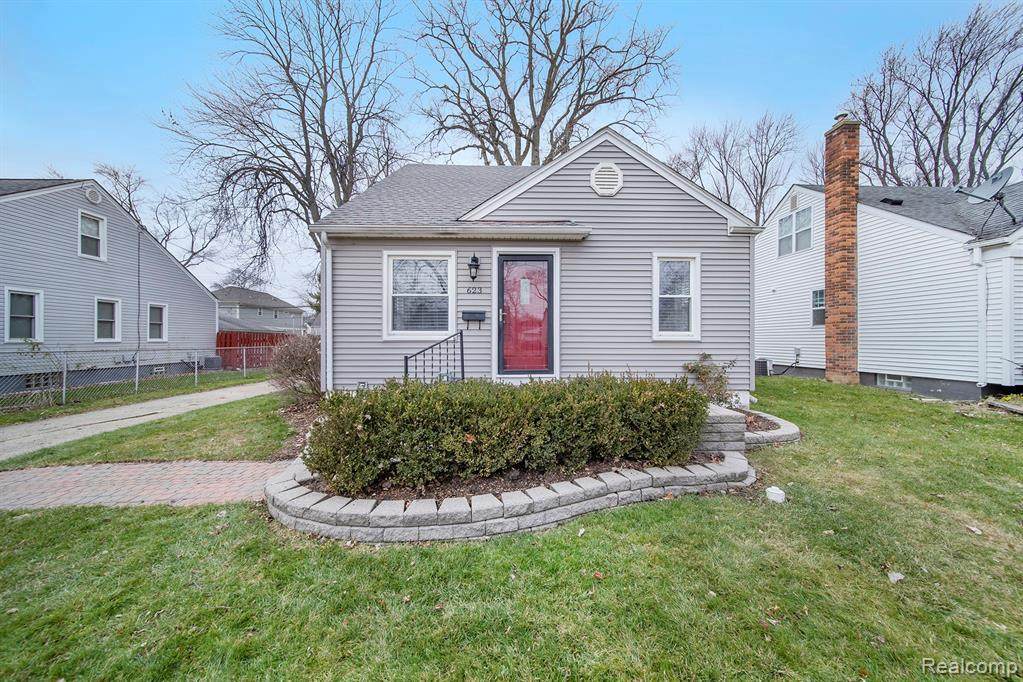 623 Blair Ave - Photo 1