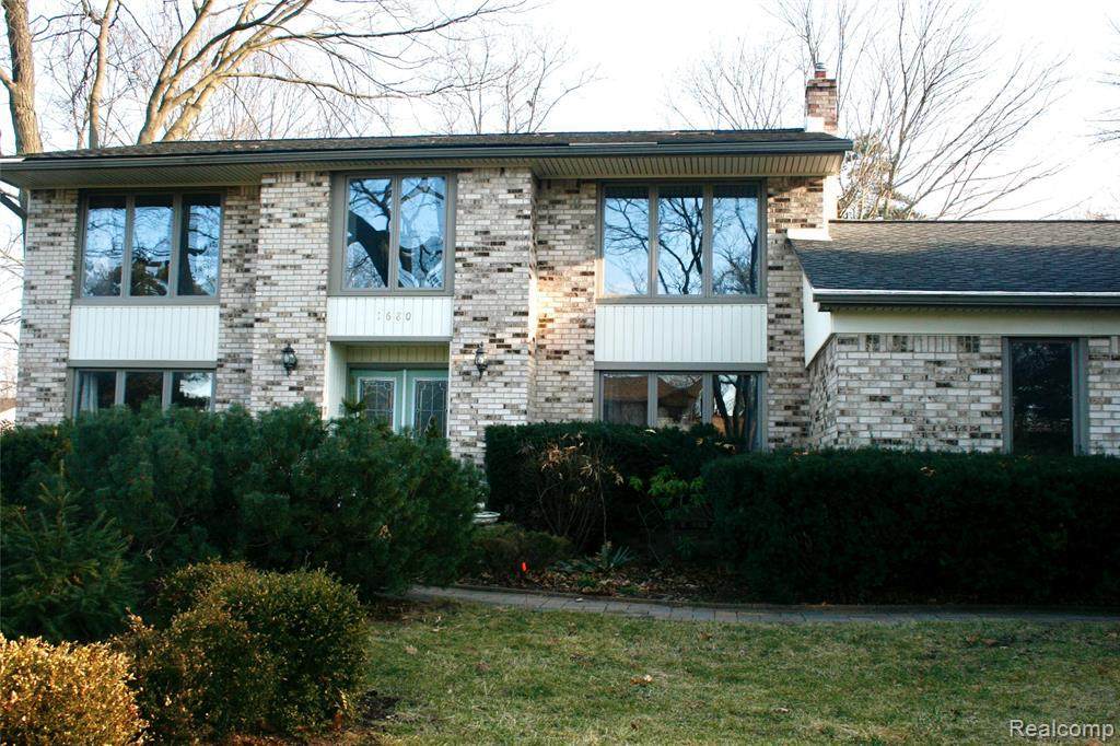 1680 Chatham Dr - Photo 1