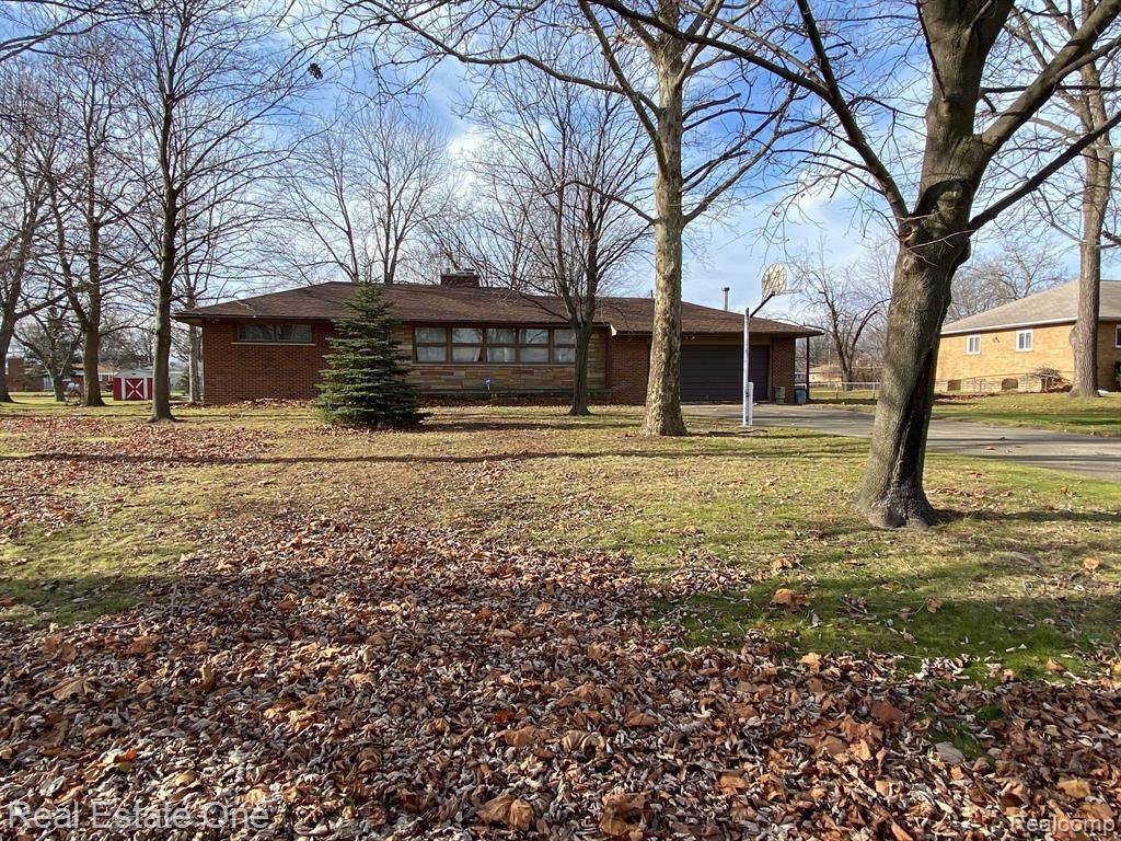 6515 Fairwood Dr - Photo 1