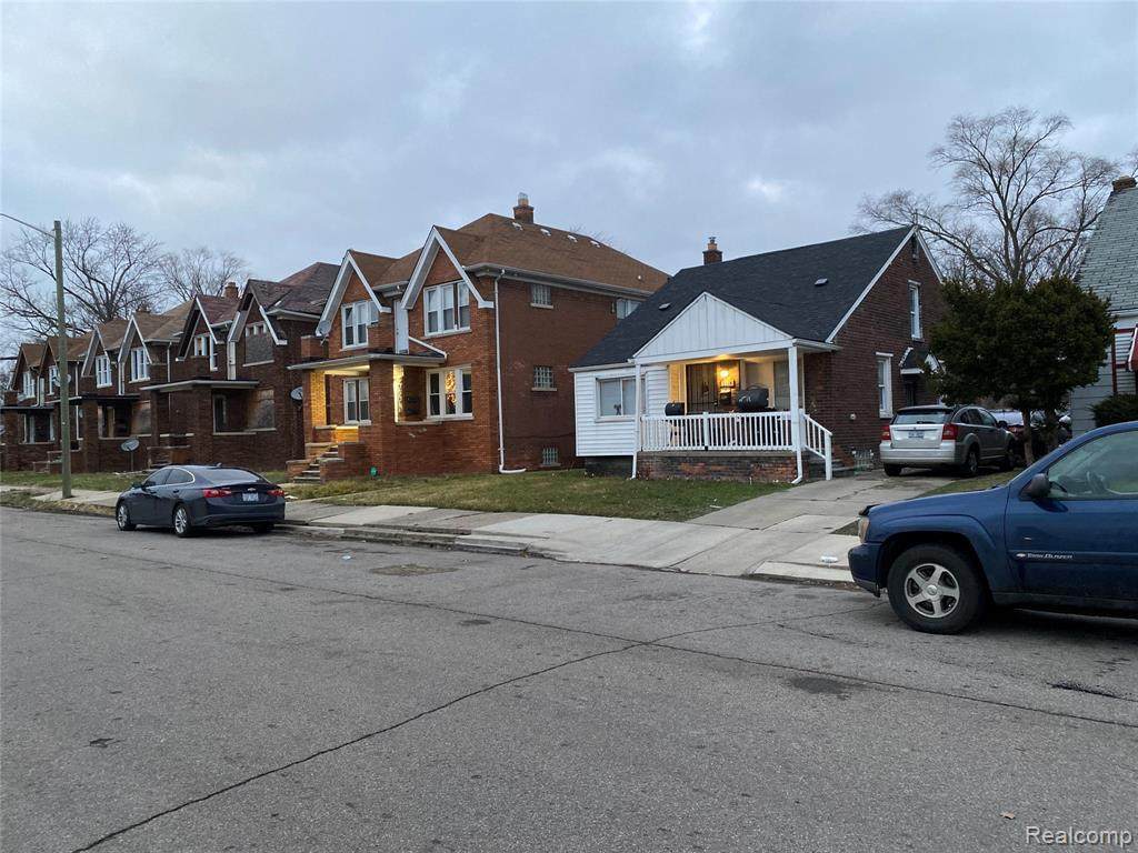 5040 Coplin St - Photo 1