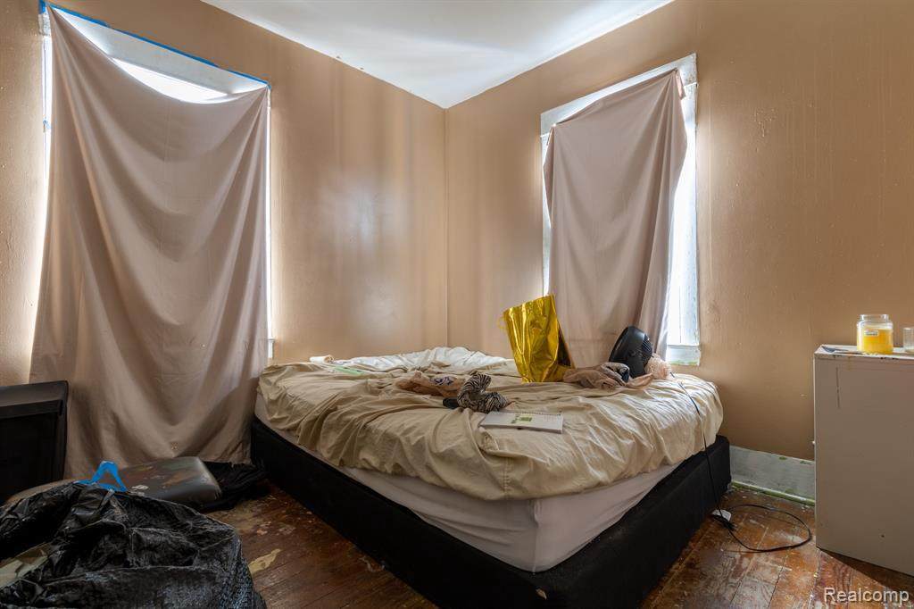 636 Vermilya Ave - Photo 1