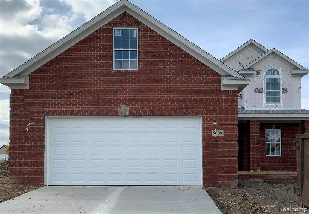 5089 Wilshire Dr - Photo 1