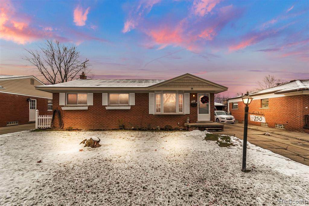 250 Webik Ave - Photo 1