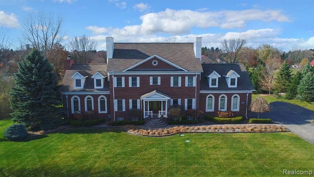 3660 Windy Knoll Dr - Photo 1