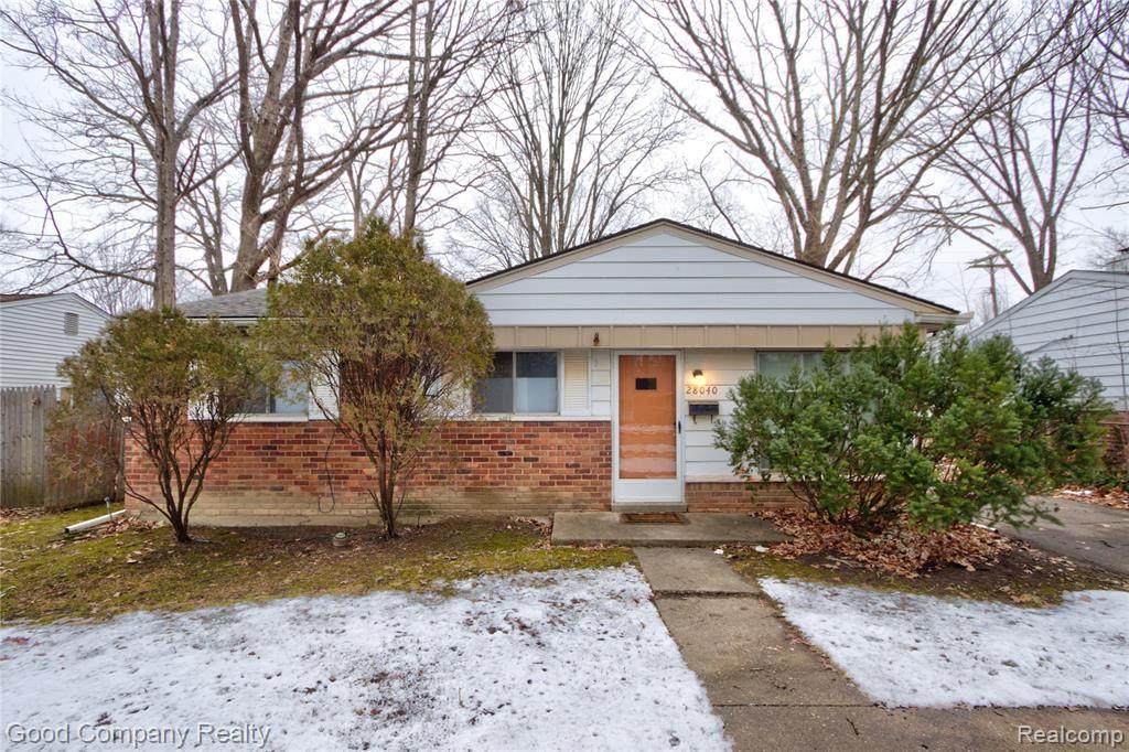 28040 Everett St - Photo 1