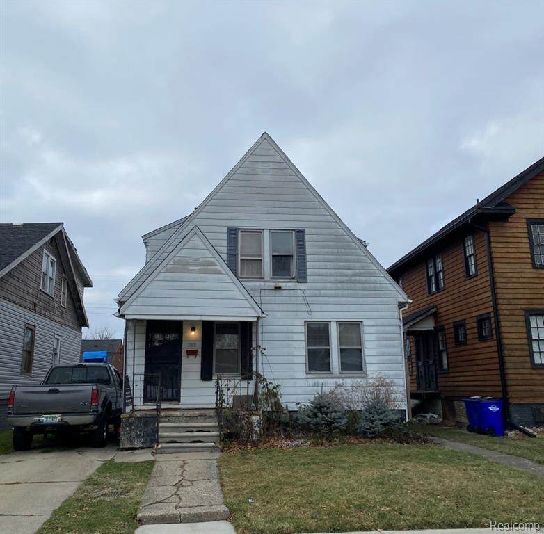 289 Newport - Photo 1