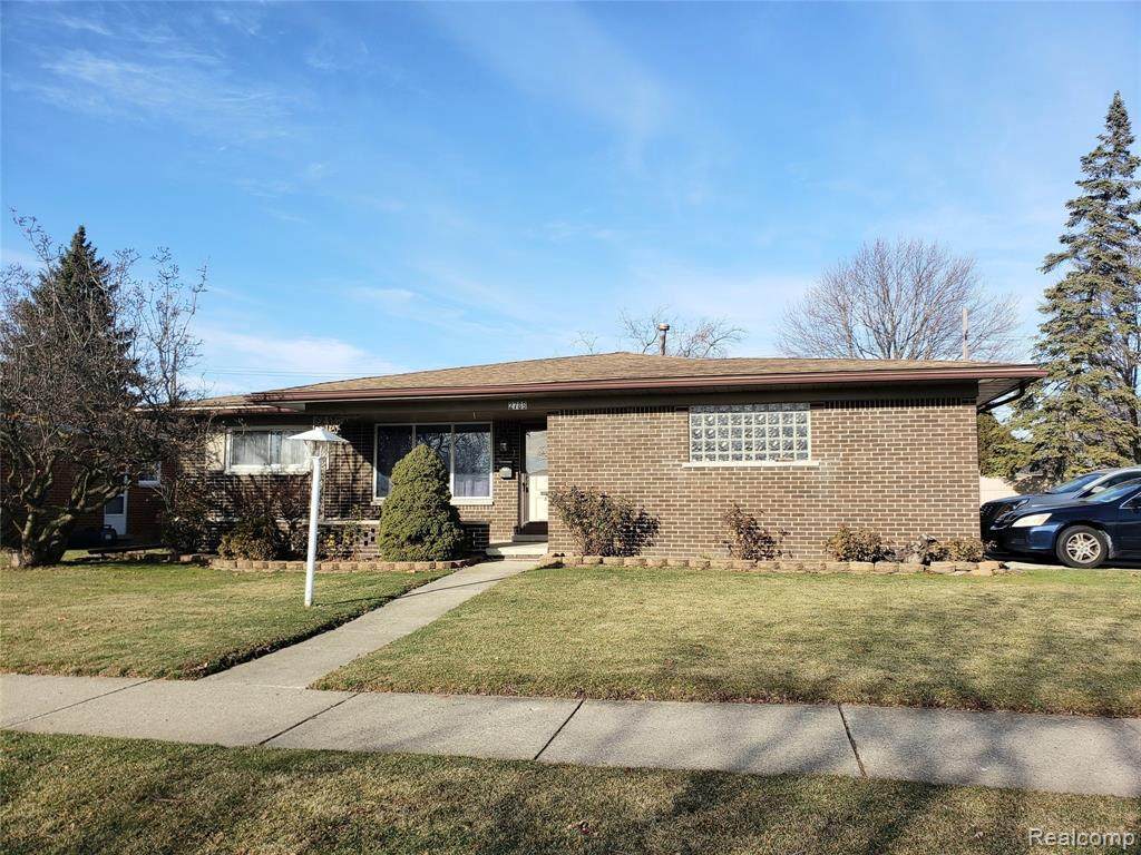 2789 Berkshire Dr - Photo 1