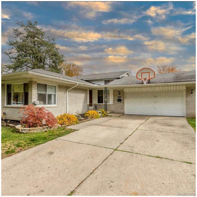755 Beech Daly St - Photo 1