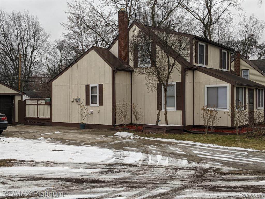938 Wayne Rd - Photo 1