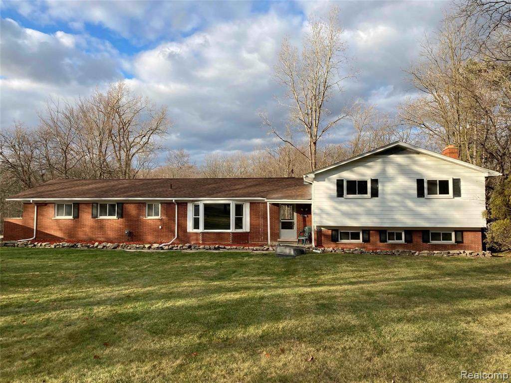 26050 Rouge Crt - Photo 1