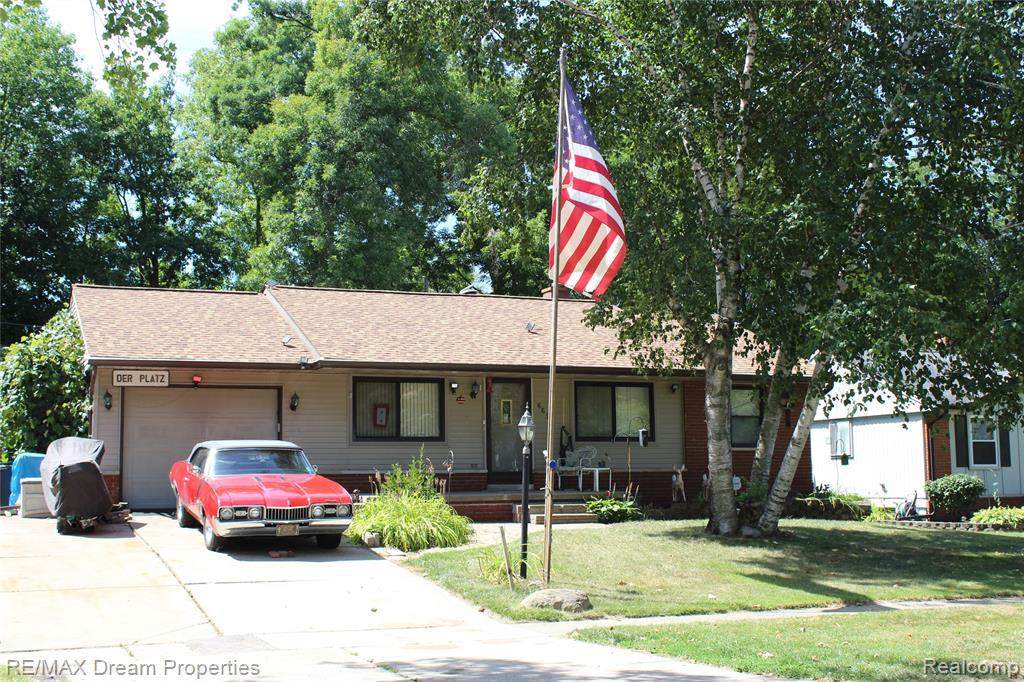 669 Lyon Blvd - Photo 1