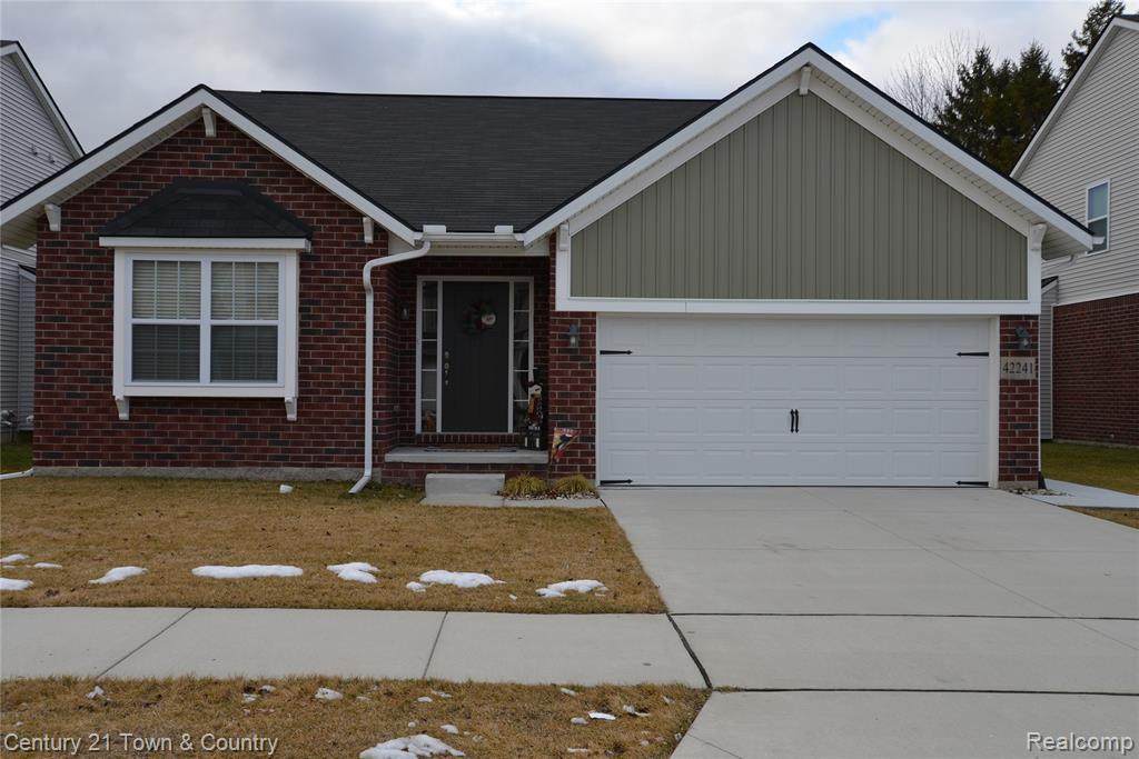 42241 Dorrington Dr - Photo 1
