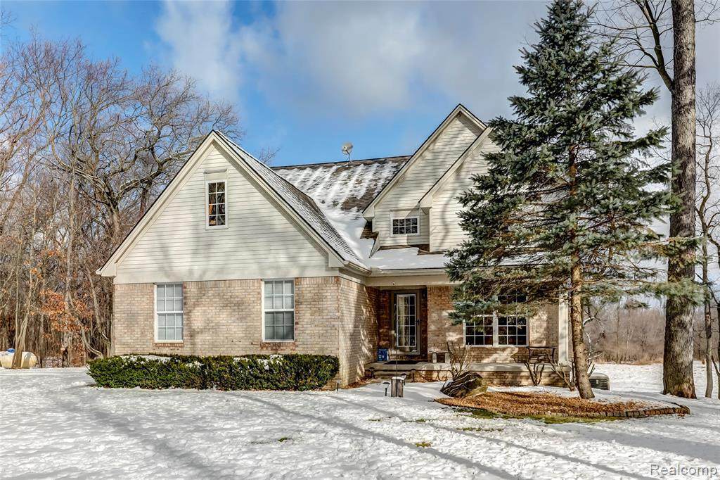 2840 Crooked Lake Rd - Photo 1