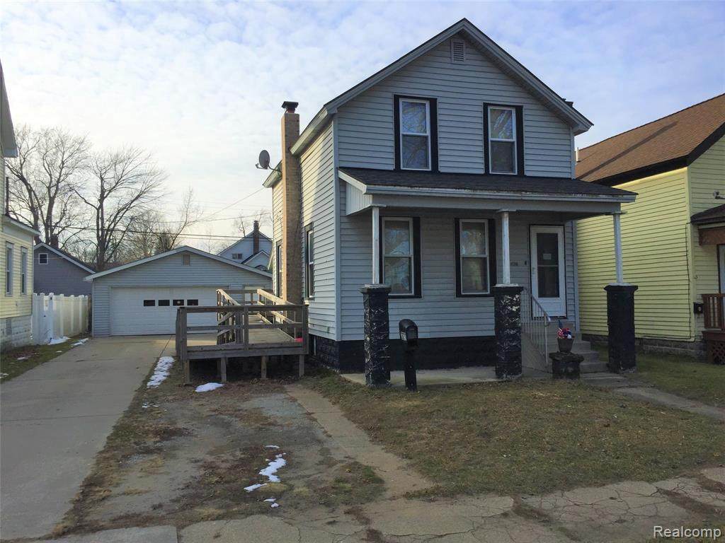 2627 Gratiot Ave - Photo 1