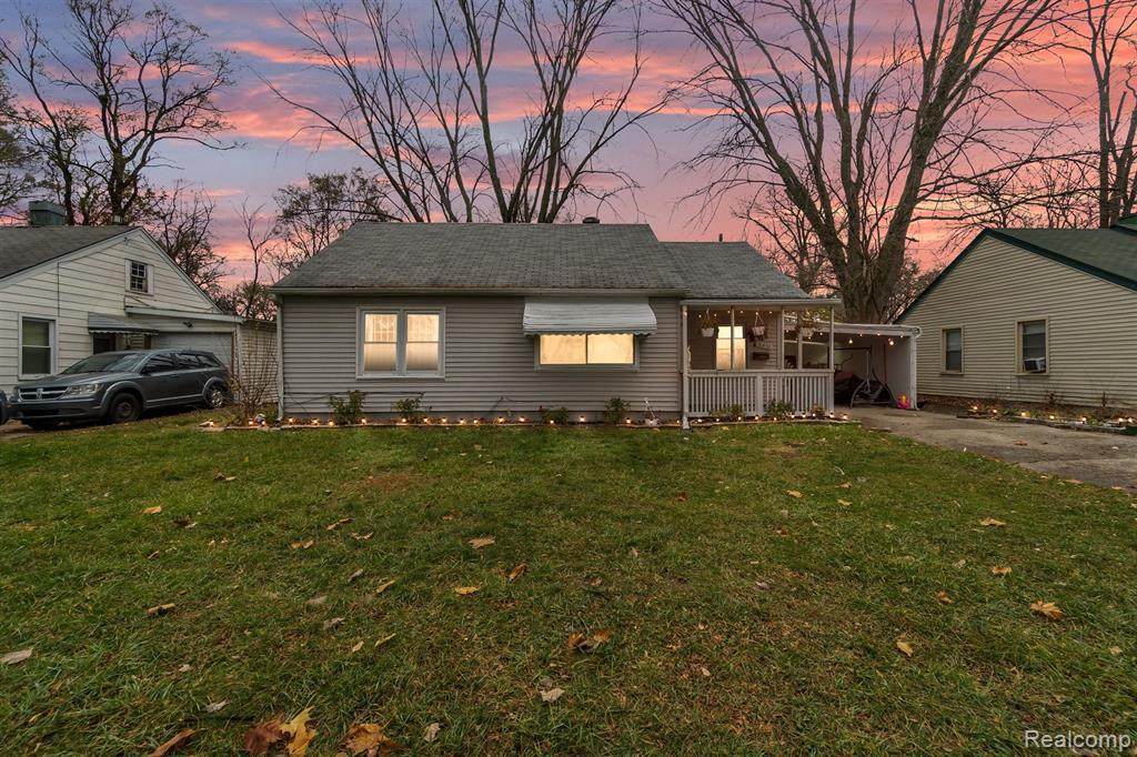 10450 Albany St - Photo 1