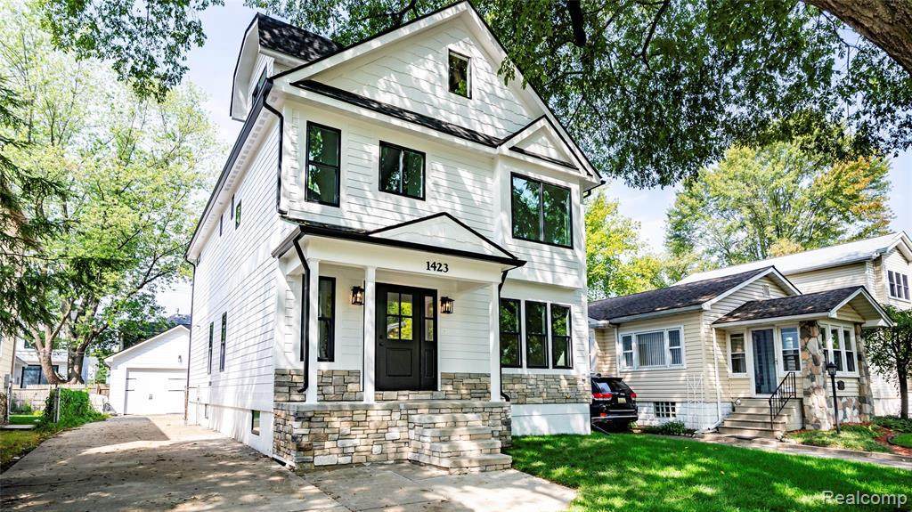1423 Bennaville Ave - Photo 1