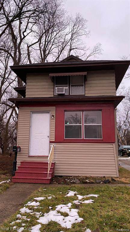 638 Perry St - Photo 1