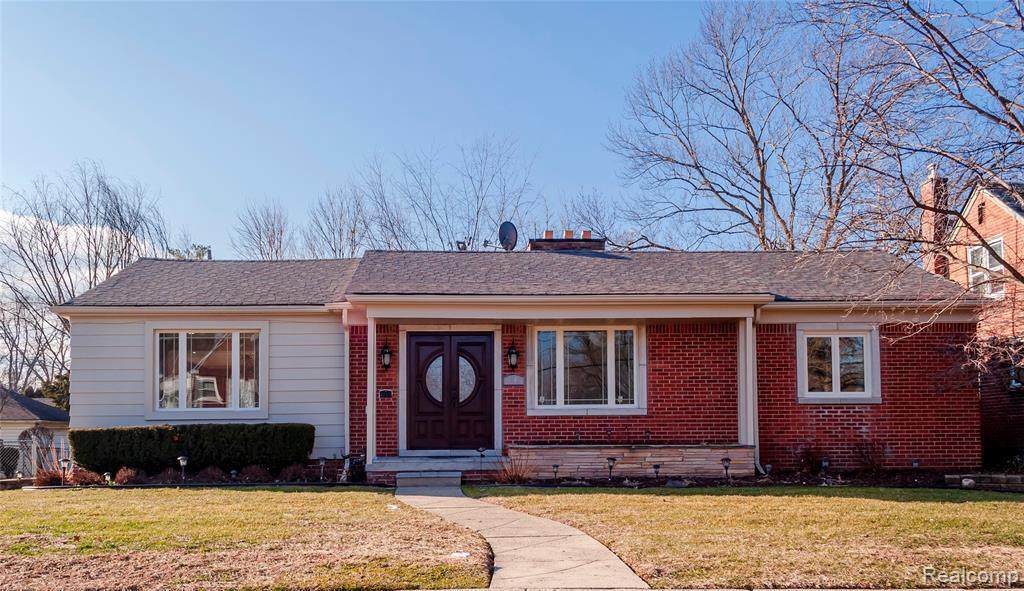 1745 Martha St - Photo 1