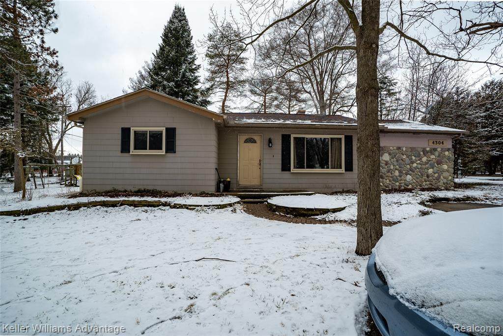 4304 Collins Rd - Photo 1