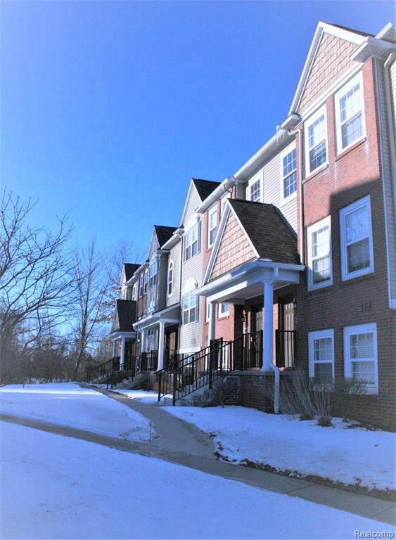 824 Eagle Dr - Photo 1