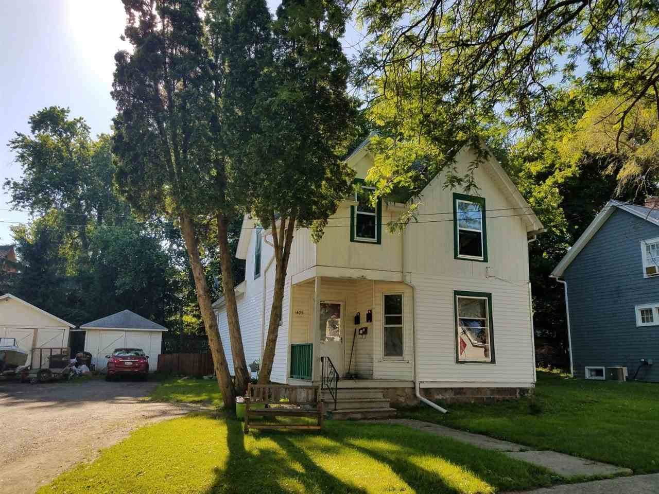 1405 Fourth St - Photo 1