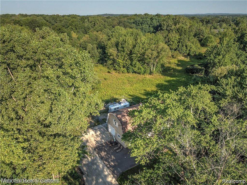 1900 Hiller Rd - Photo 1
