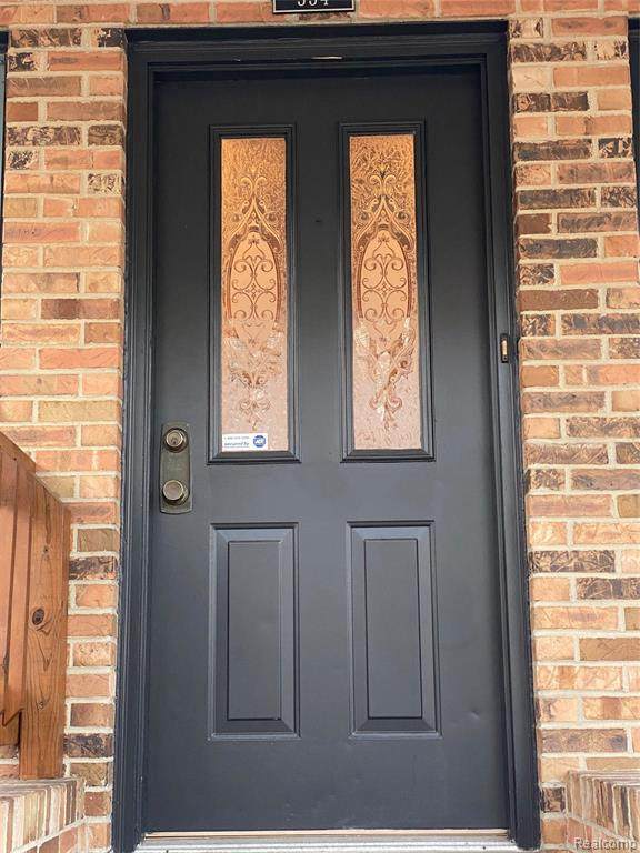 334 Pinewood Dr - Photo 1